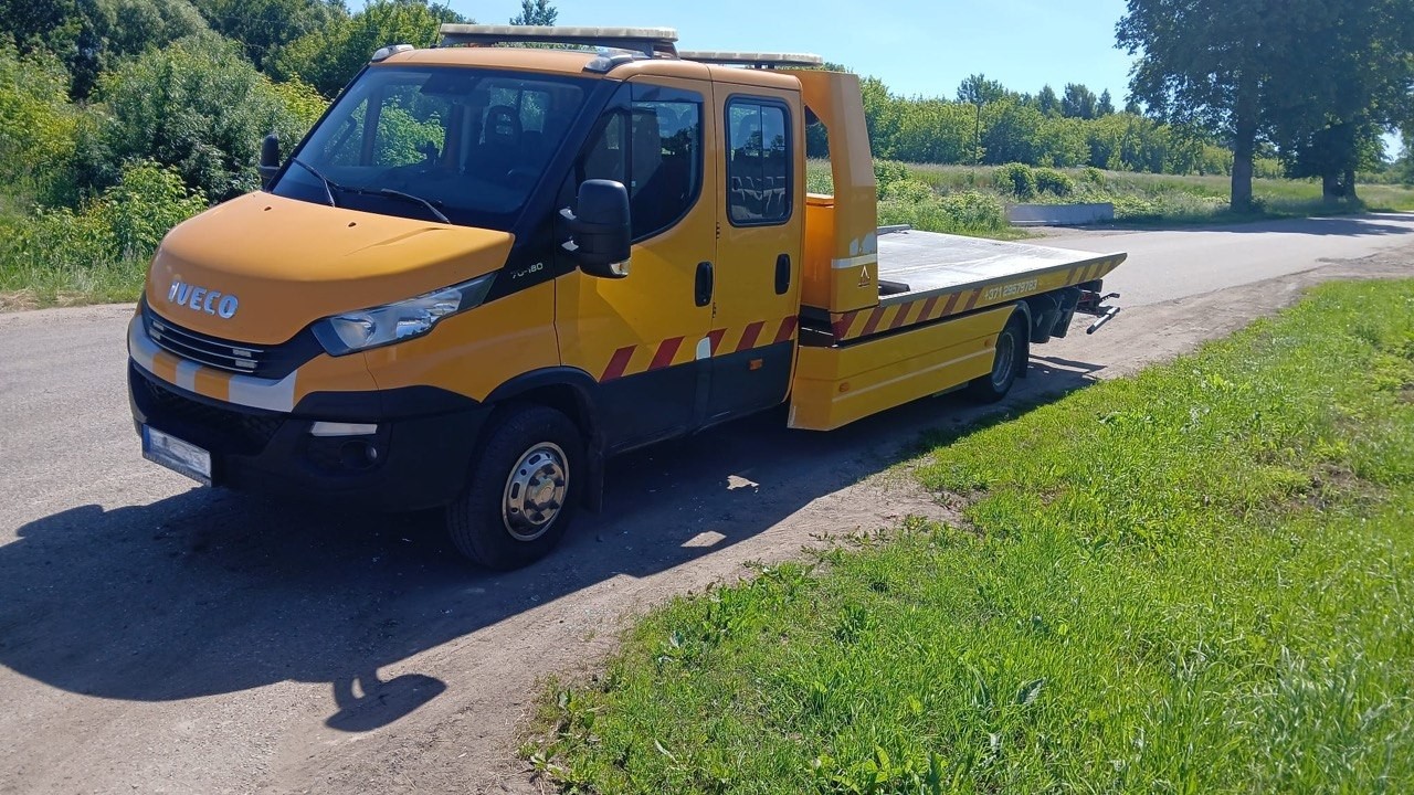 Iveco Daily dzeltenais evakuators