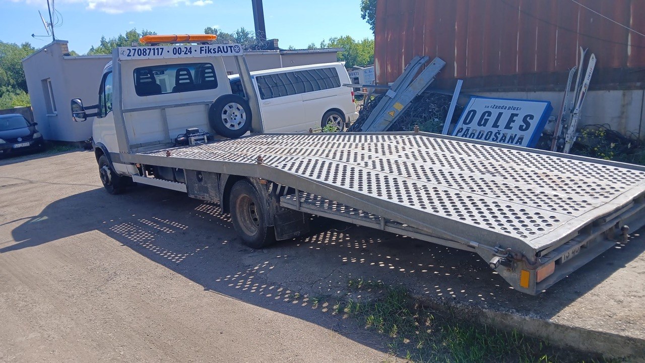 Iveco Daily balta platforma