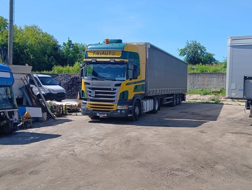 Scania tenta autovilciens